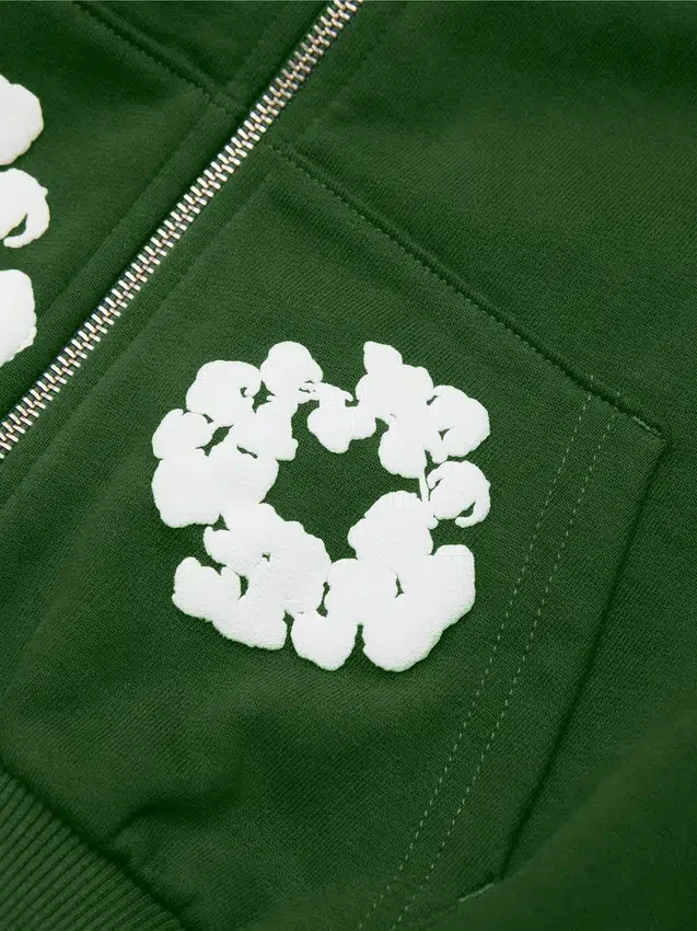 Cotton Wreath Hoodie i bomull med kransmönster och dragkedja, grön