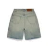 Denim shorts i smutsig tvätt