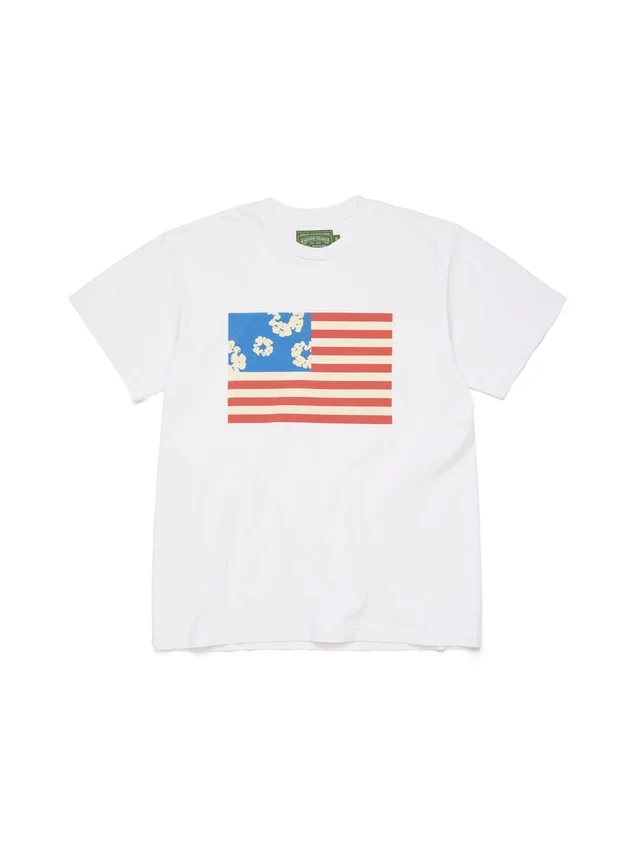 T-shirt med krans och flagga, vit