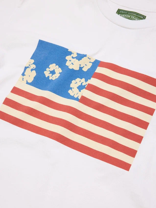 T-shirt med krans och flagga, vit